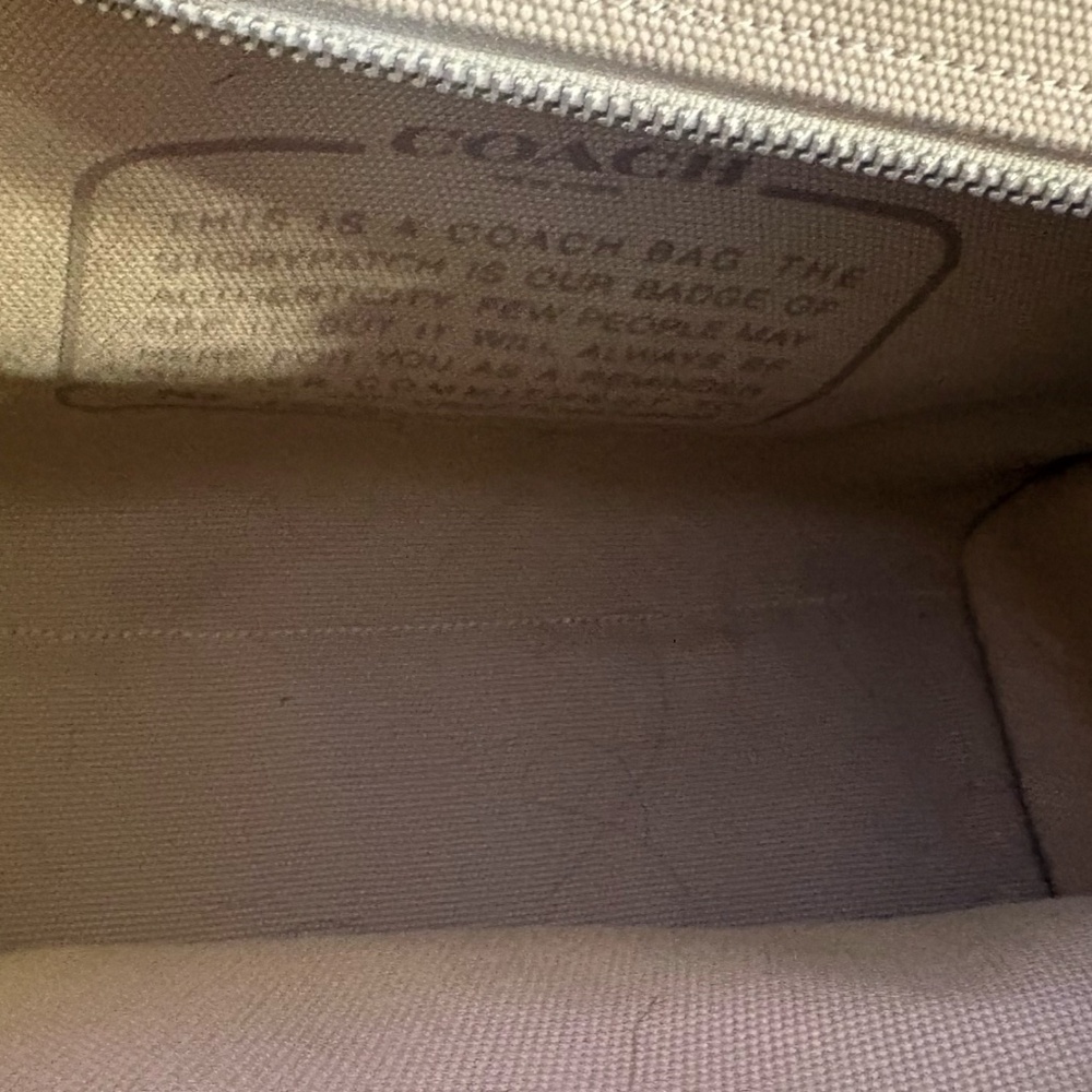 Cargo Coach Tote Bag - Picture 4 of 4